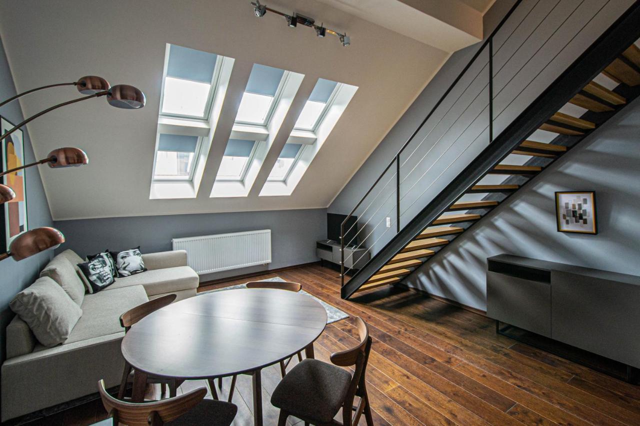 Quite Loft With Balcony And 3 Air Conditioners Apartment Prag